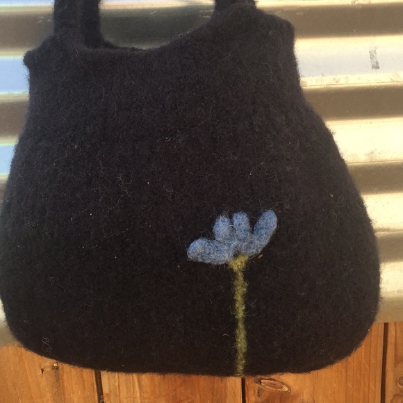 Handmade Black Felted Purse with flowers NWT - Picture 2 of 4